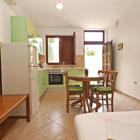 Apartman Fuer 5 Personen Ca 45 Qm In Pula, Istrien Istrische Riviera *